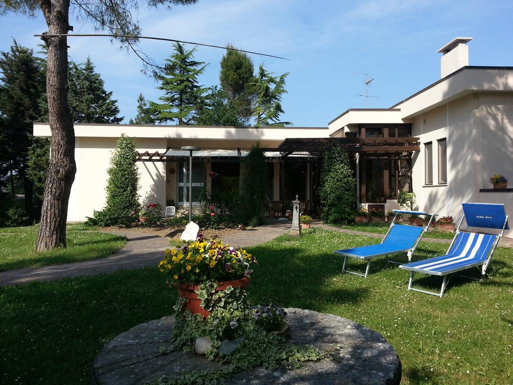 Al Villino Del Sole Bed & Breakfast Фано Екстериор снимка