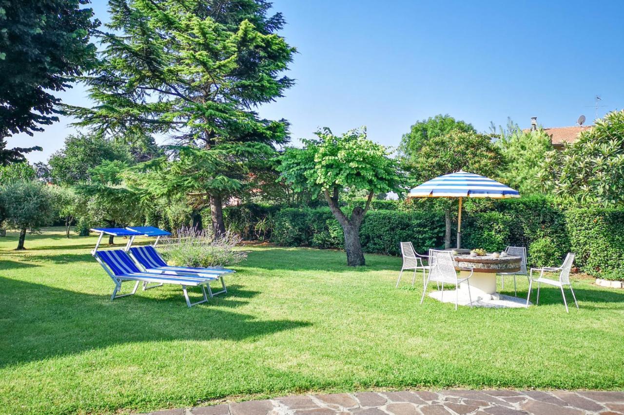 Al Villino Del Sole Bed & Breakfast Фано Екстериор снимка